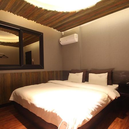 French Code Hotel Changwon Dış mekan fotoğraf