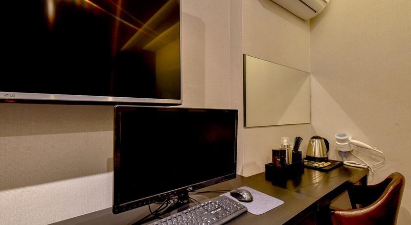 French Code Hotel Changwon Dış mekan fotoğraf