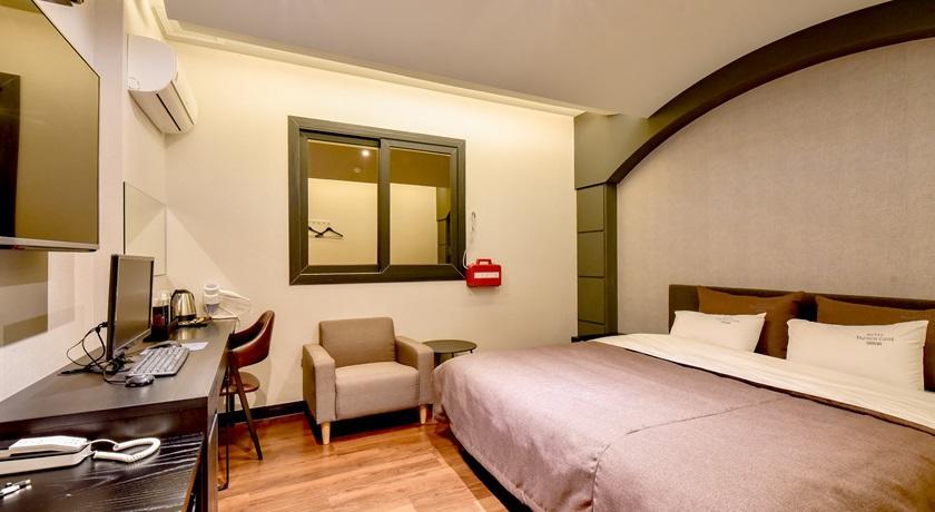 French Code Hotel Changwon Dış mekan fotoğraf