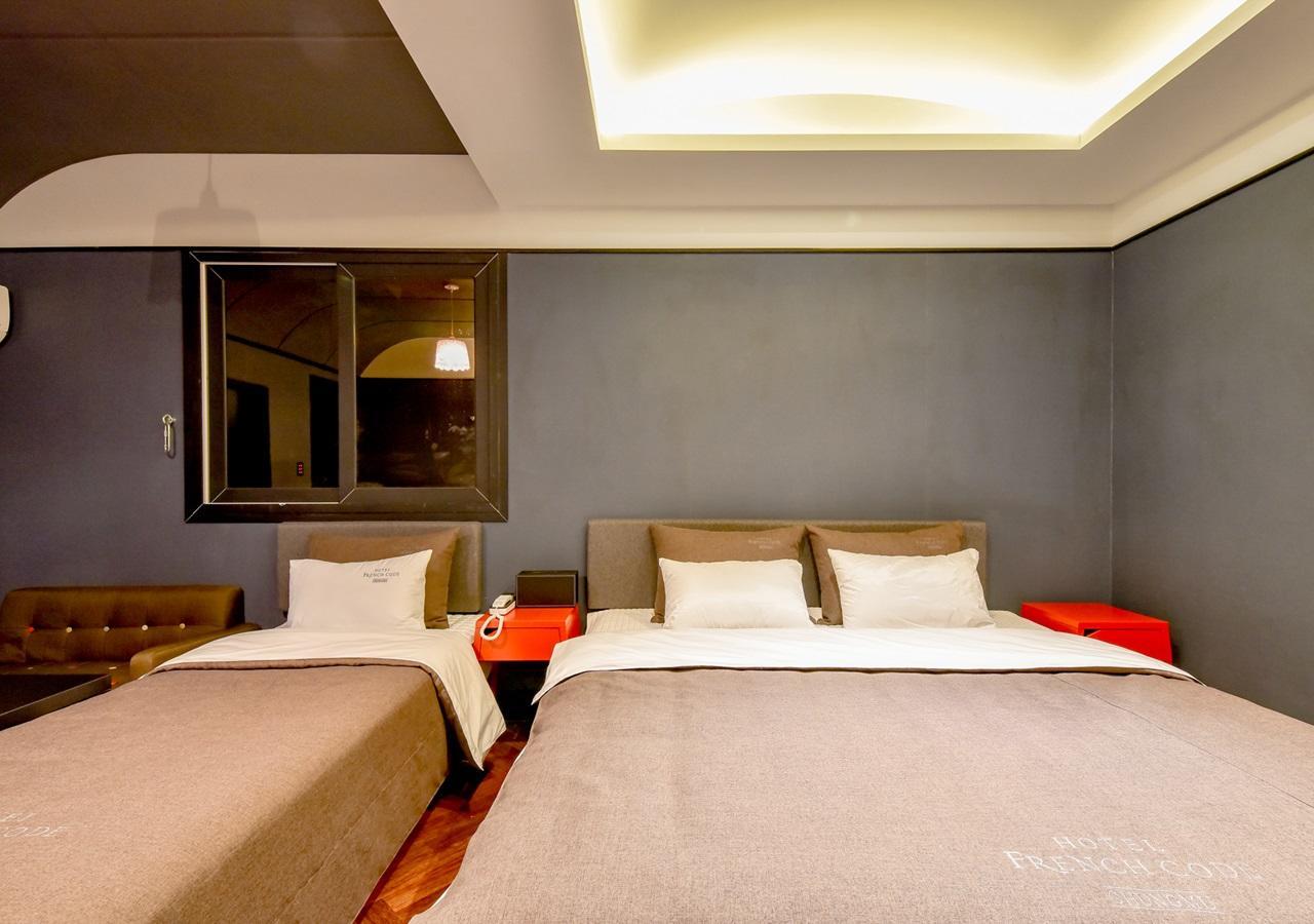 French Code Hotel Changwon Dış mekan fotoğraf