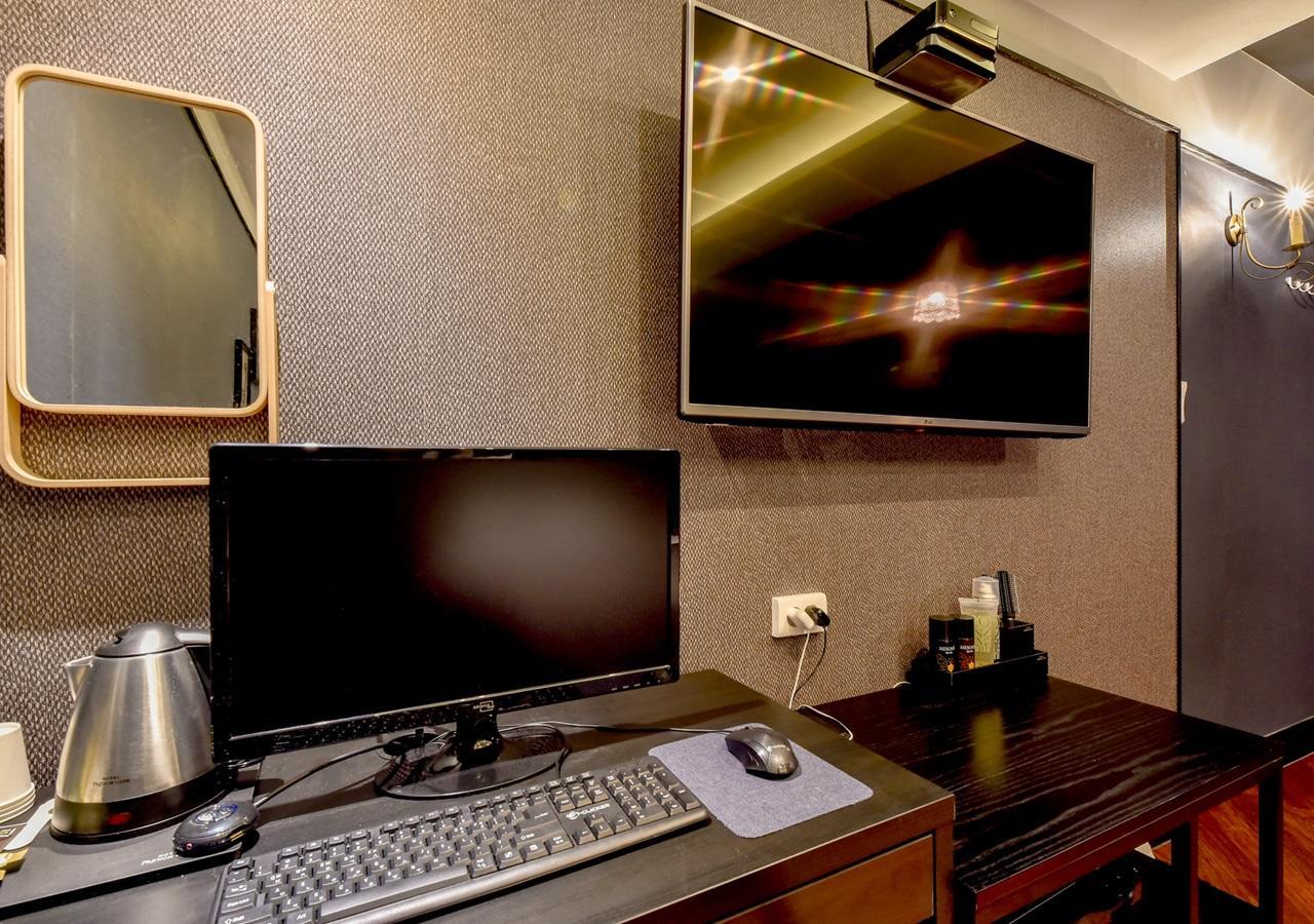 French Code Hotel Changwon Dış mekan fotoğraf