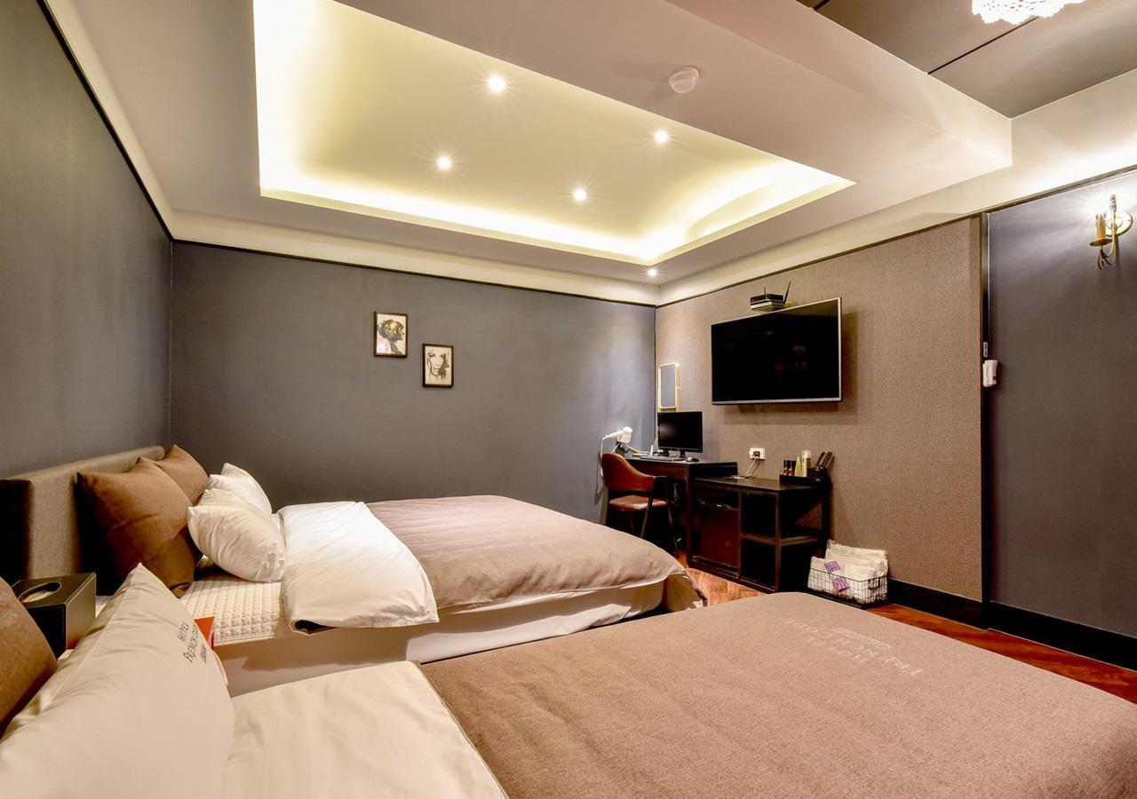 French Code Hotel Changwon Dış mekan fotoğraf