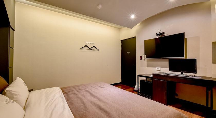French Code Hotel Changwon Dış mekan fotoğraf