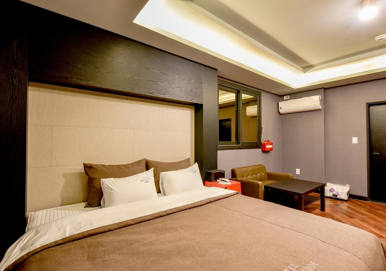 French Code Hotel Changwon Dış mekan fotoğraf