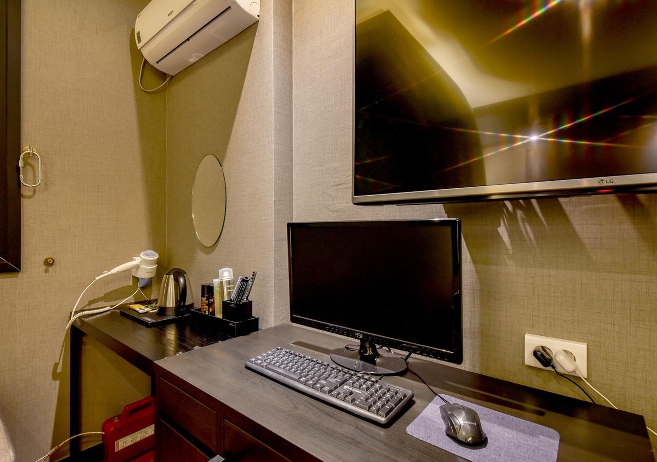 French Code Hotel Changwon Dış mekan fotoğraf
