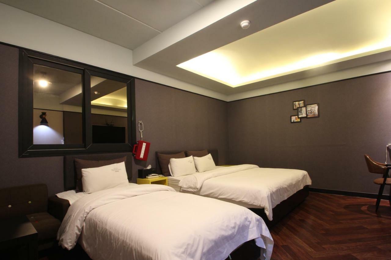 French Code Hotel Changwon Dış mekan fotoğraf