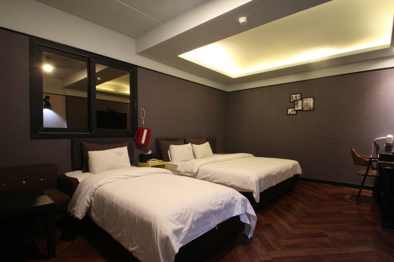 French Code Hotel Changwon Dış mekan fotoğraf