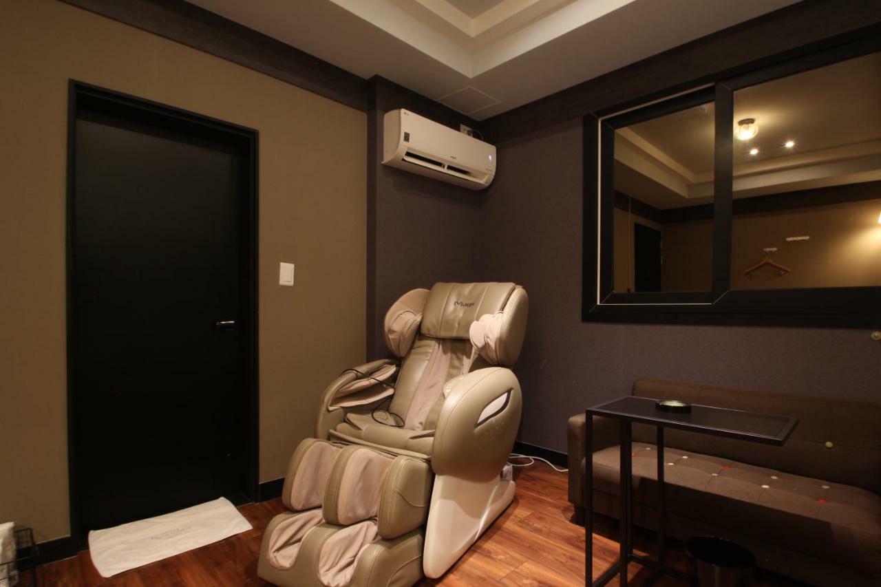 French Code Hotel Changwon Dış mekan fotoğraf