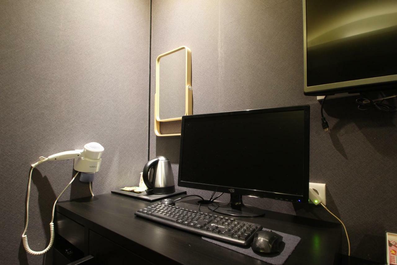 French Code Hotel Changwon Dış mekan fotoğraf