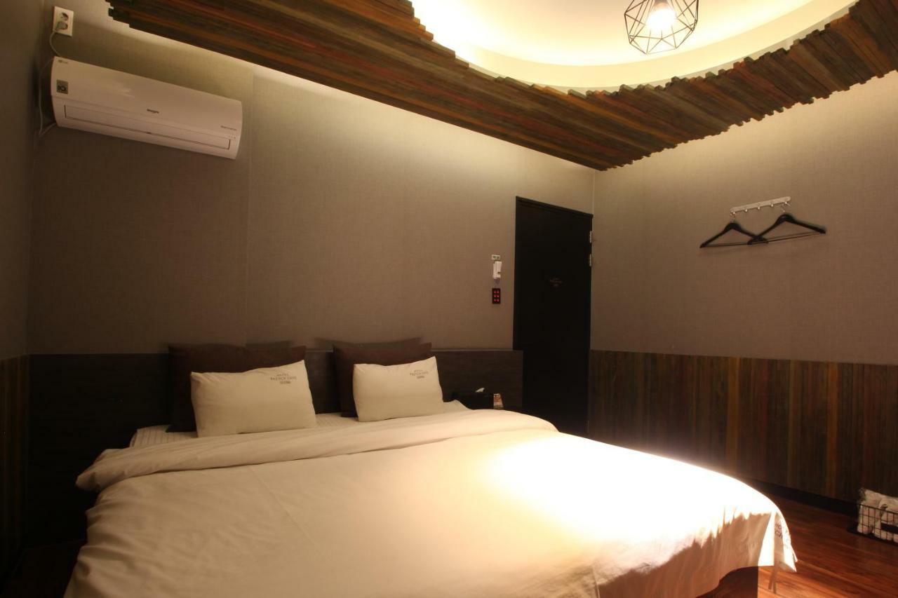 French Code Hotel Changwon Dış mekan fotoğraf