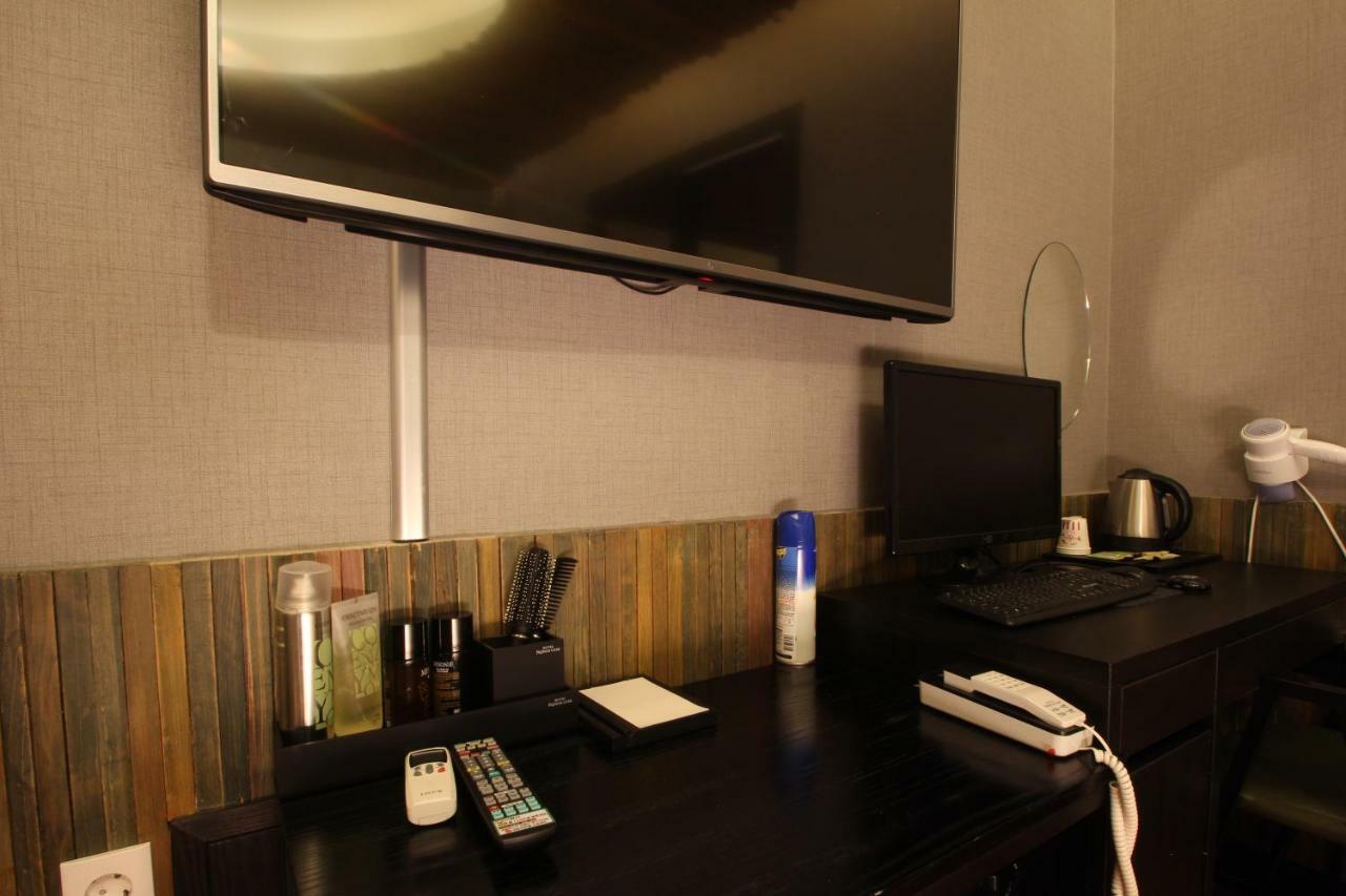 French Code Hotel Changwon Dış mekan fotoğraf