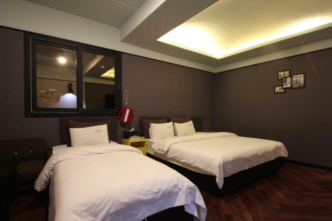 French Code Hotel Changwon Dış mekan fotoğraf