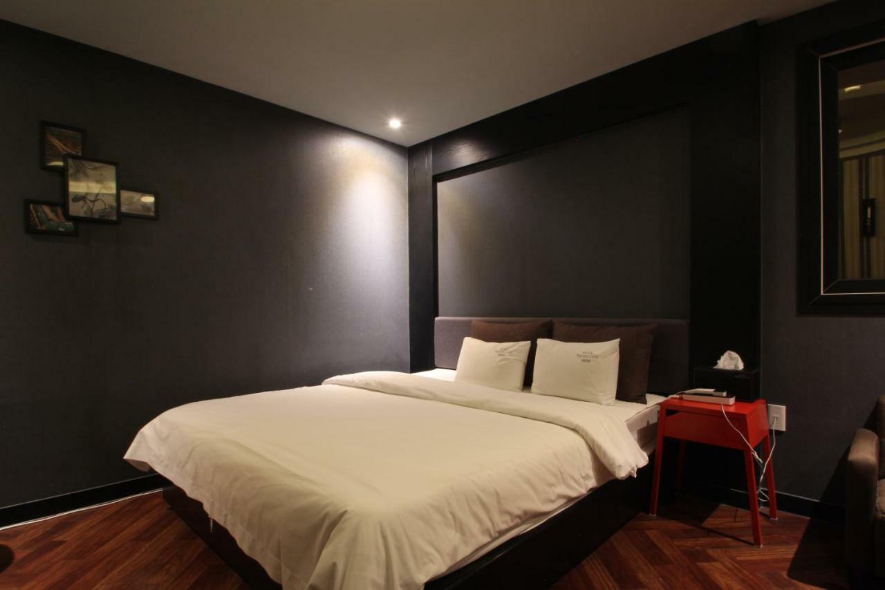 French Code Hotel Changwon Dış mekan fotoğraf