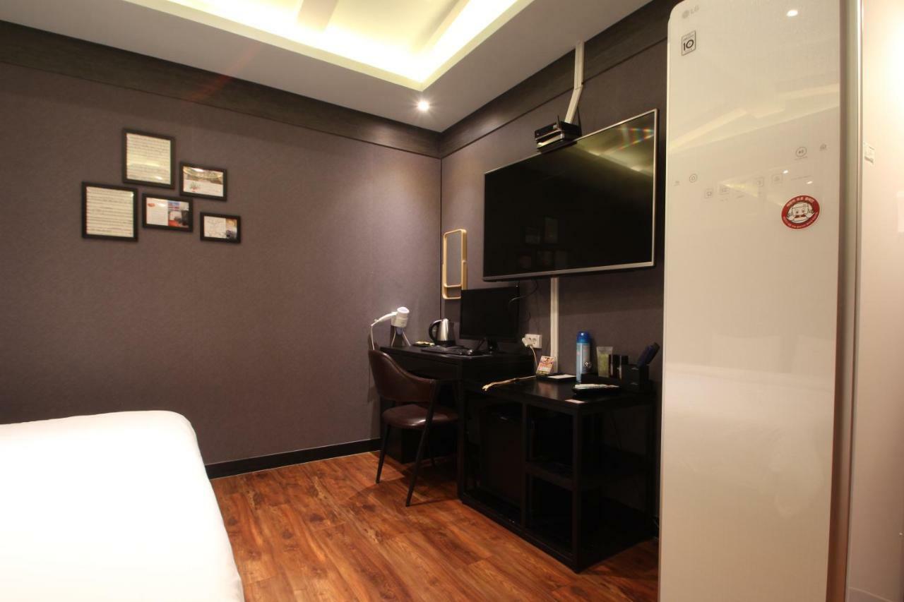 French Code Hotel Changwon Dış mekan fotoğraf